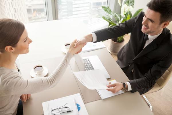 Role of Arabian Wingz in Business Bank Account Opening in UAE