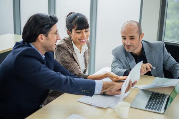 Why Hire Arabian Wingz as Your Trusted Tax Consultants in Dubai_