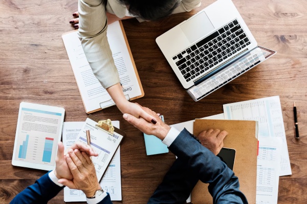 Why Businesses Trust Arabian Wingz