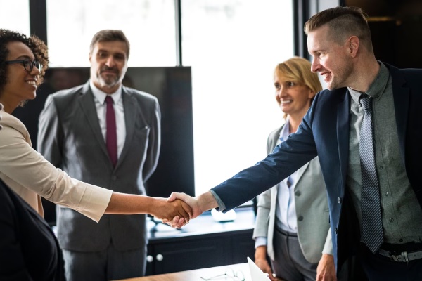 Why Consider Partnering with Arabian WIngz